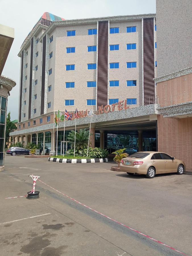 Barcelona Hotels, Abuja Mobushipe Екстериор снимка